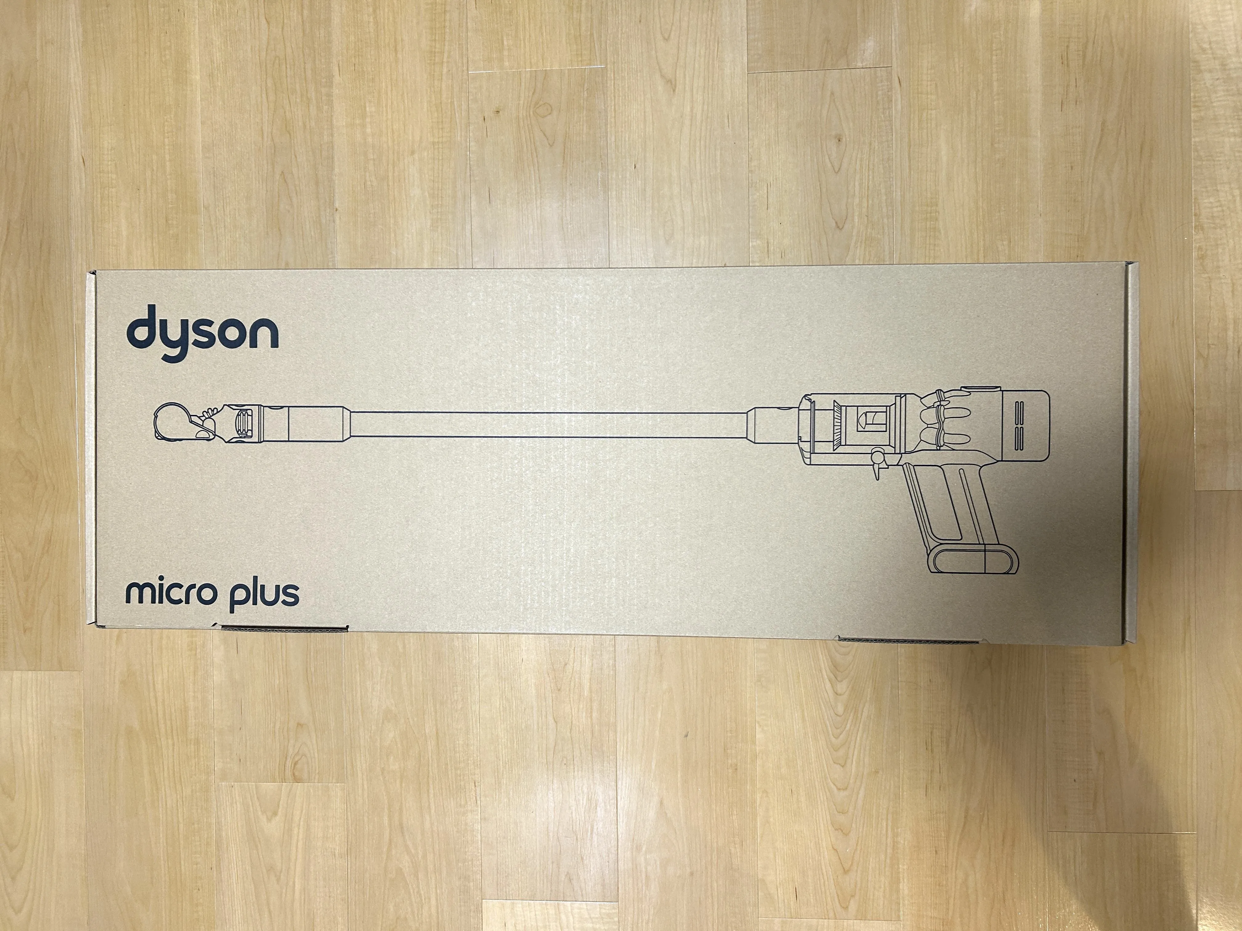 届いたDyson Micro Plusの箱