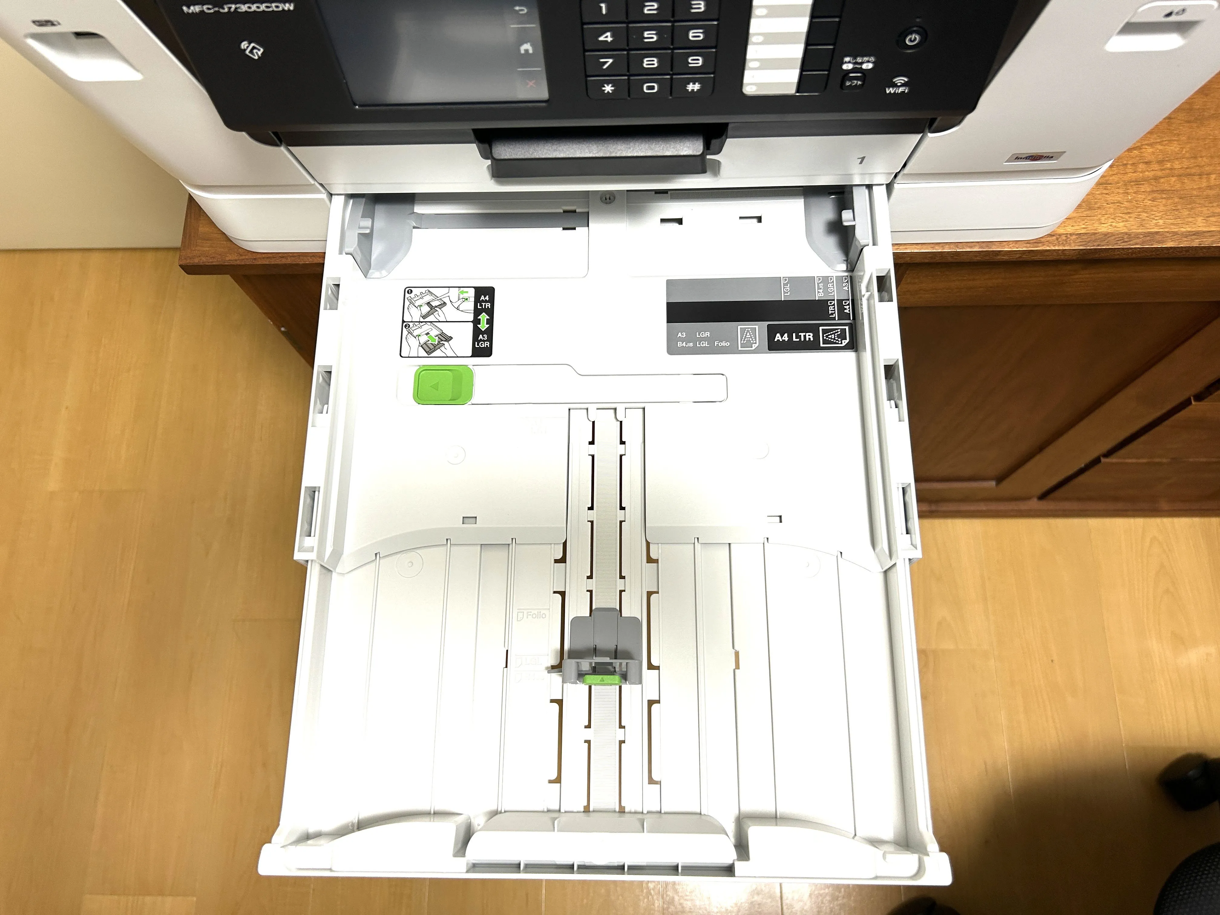 下段トレイを引き出した状態